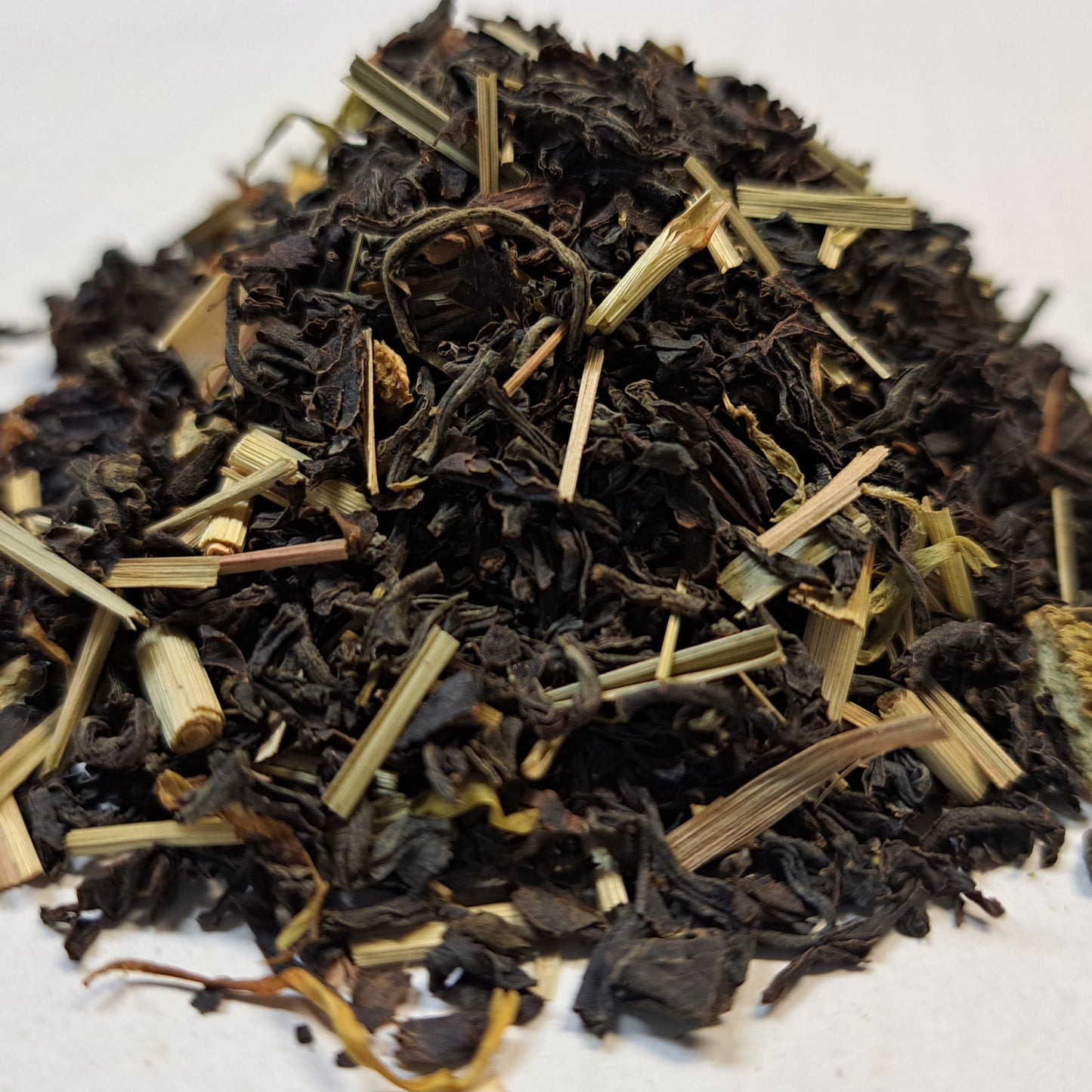 Appelsiini-Rommi-Kinuski Musta tee 50g