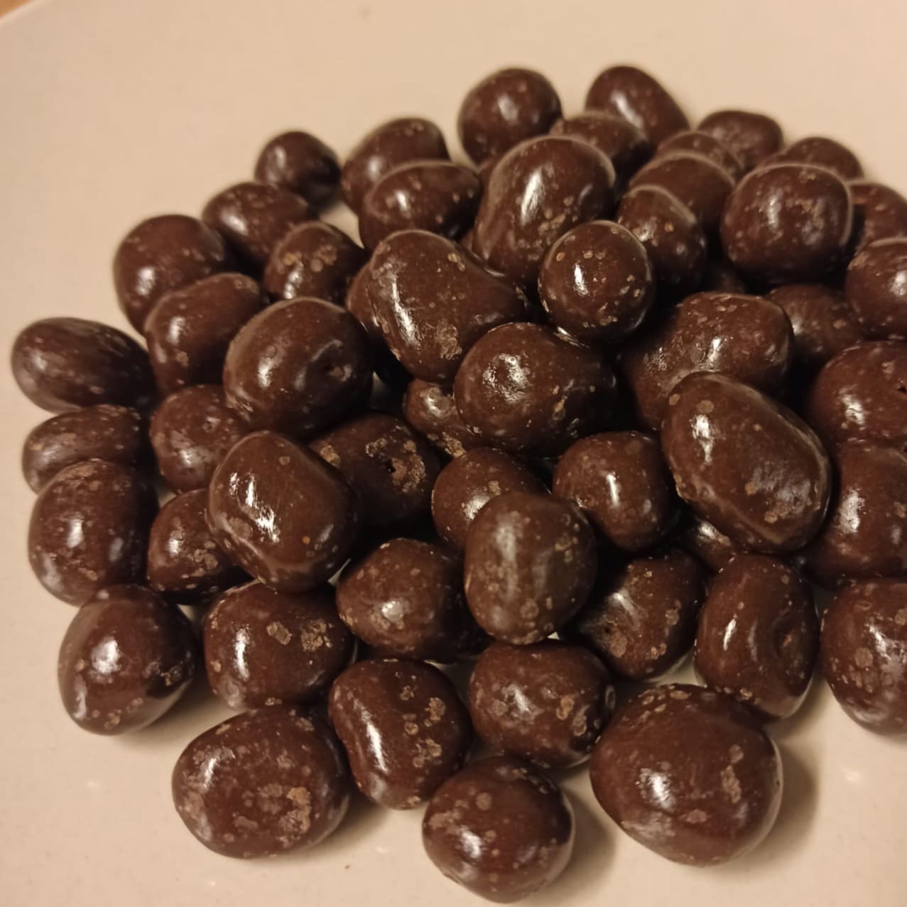 Tummasuklaainkivääri - Maustemesta